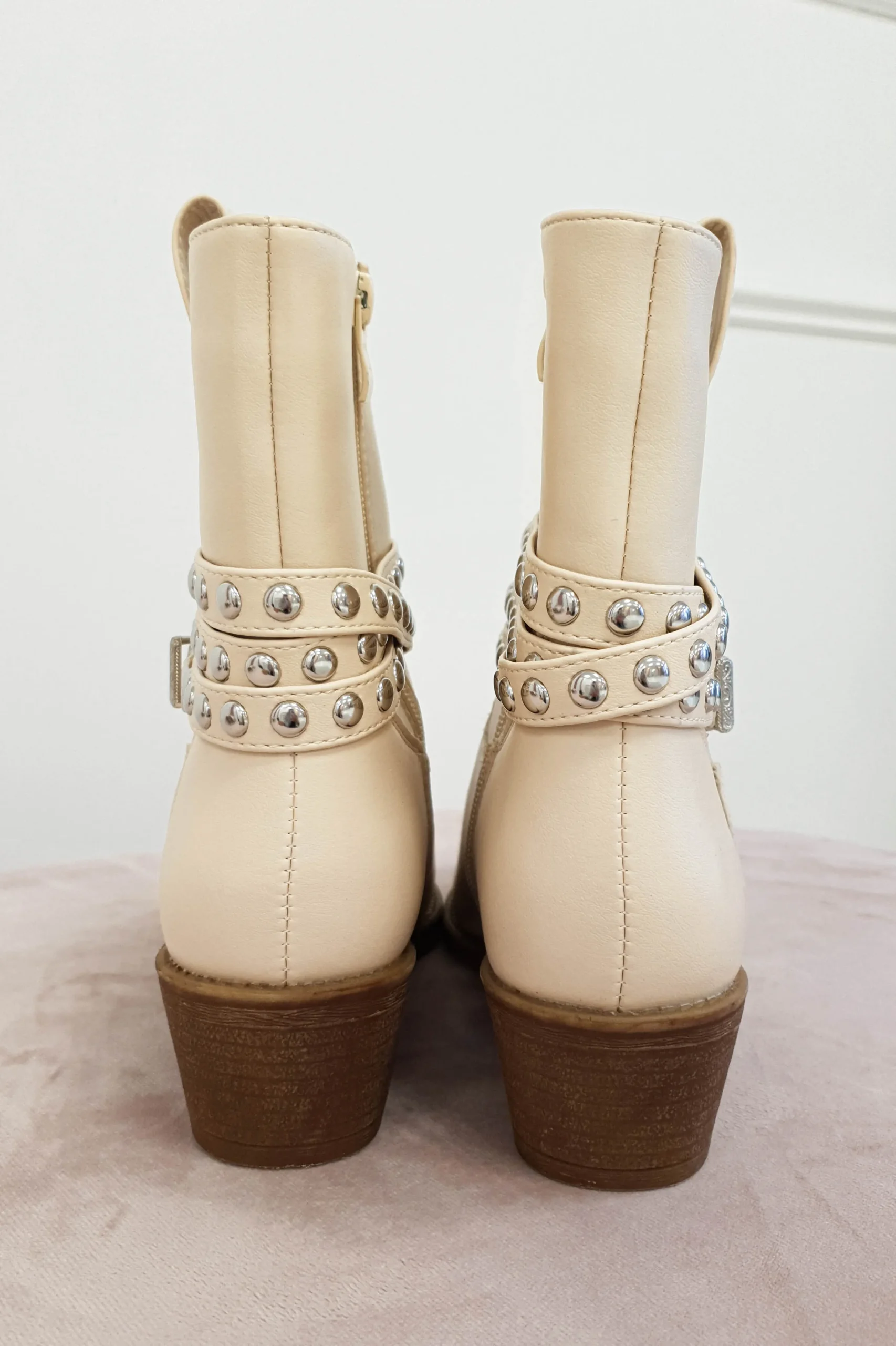 Elvie Ankle Boots | Cream