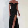 Khacy Embellished Gown | Black
