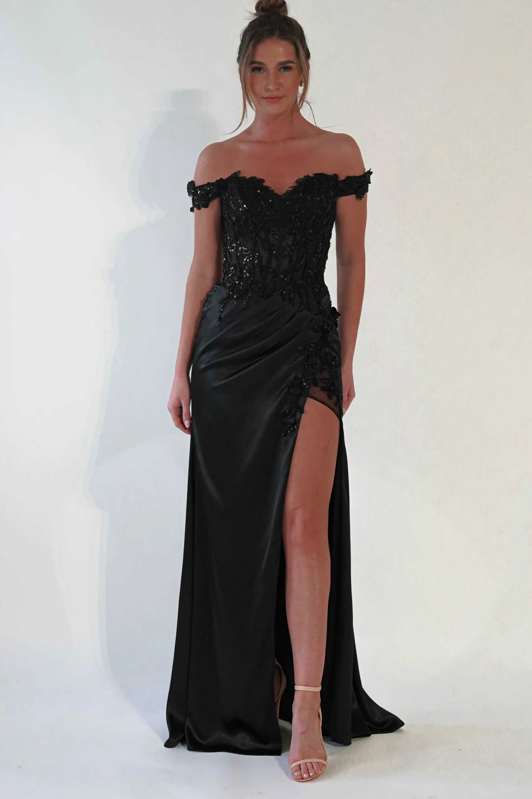 Khacy Embellished Gown | Black
