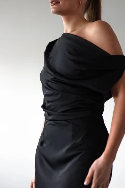 Odelle Soft Off The Shoulder Maxi | Black