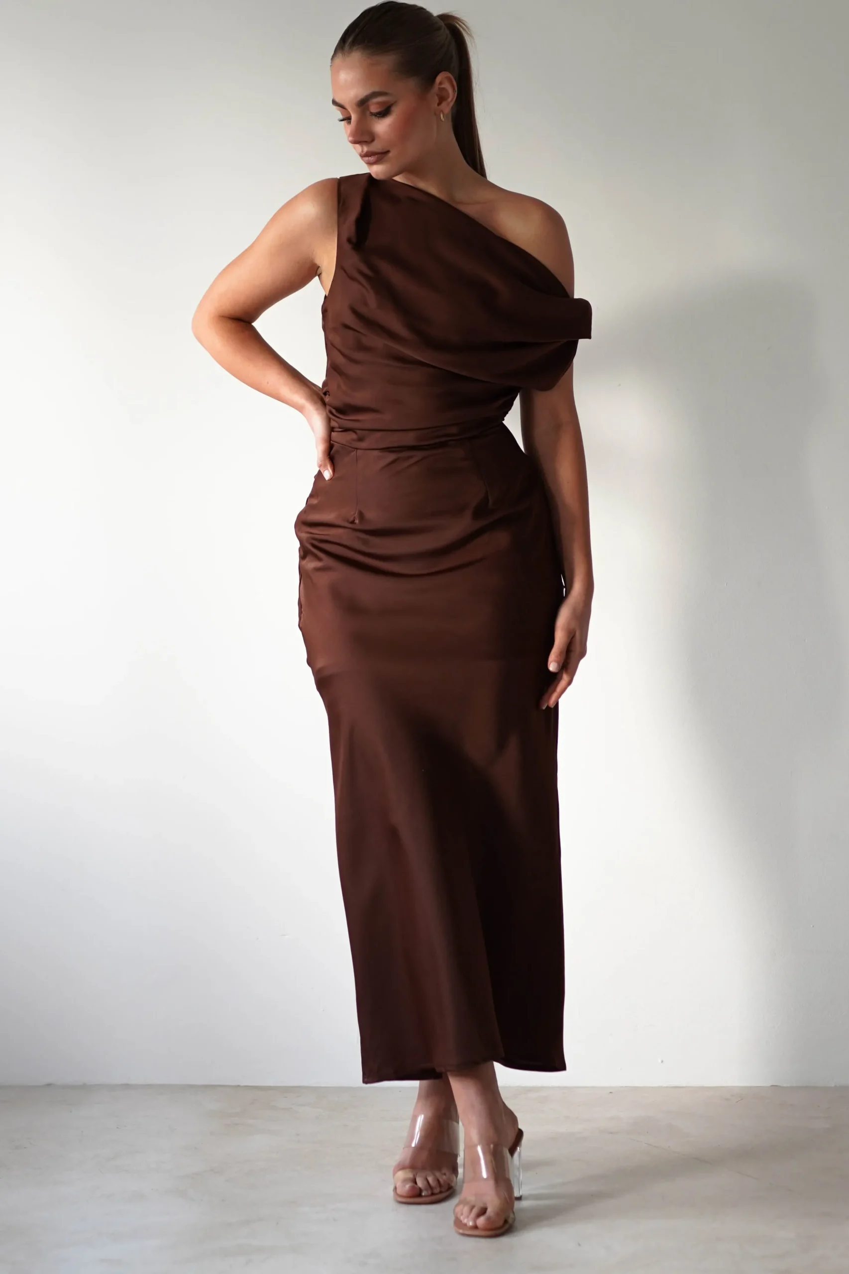 Odelle Soft Off The Shoulder Maxi | Brown